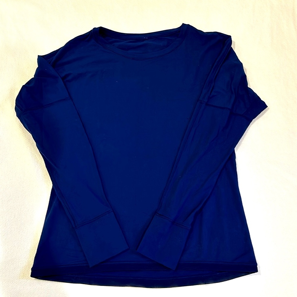 Lululemon Gear Up Long Sleeve Women’s size 6 in Hero Blue (Navy Blue)